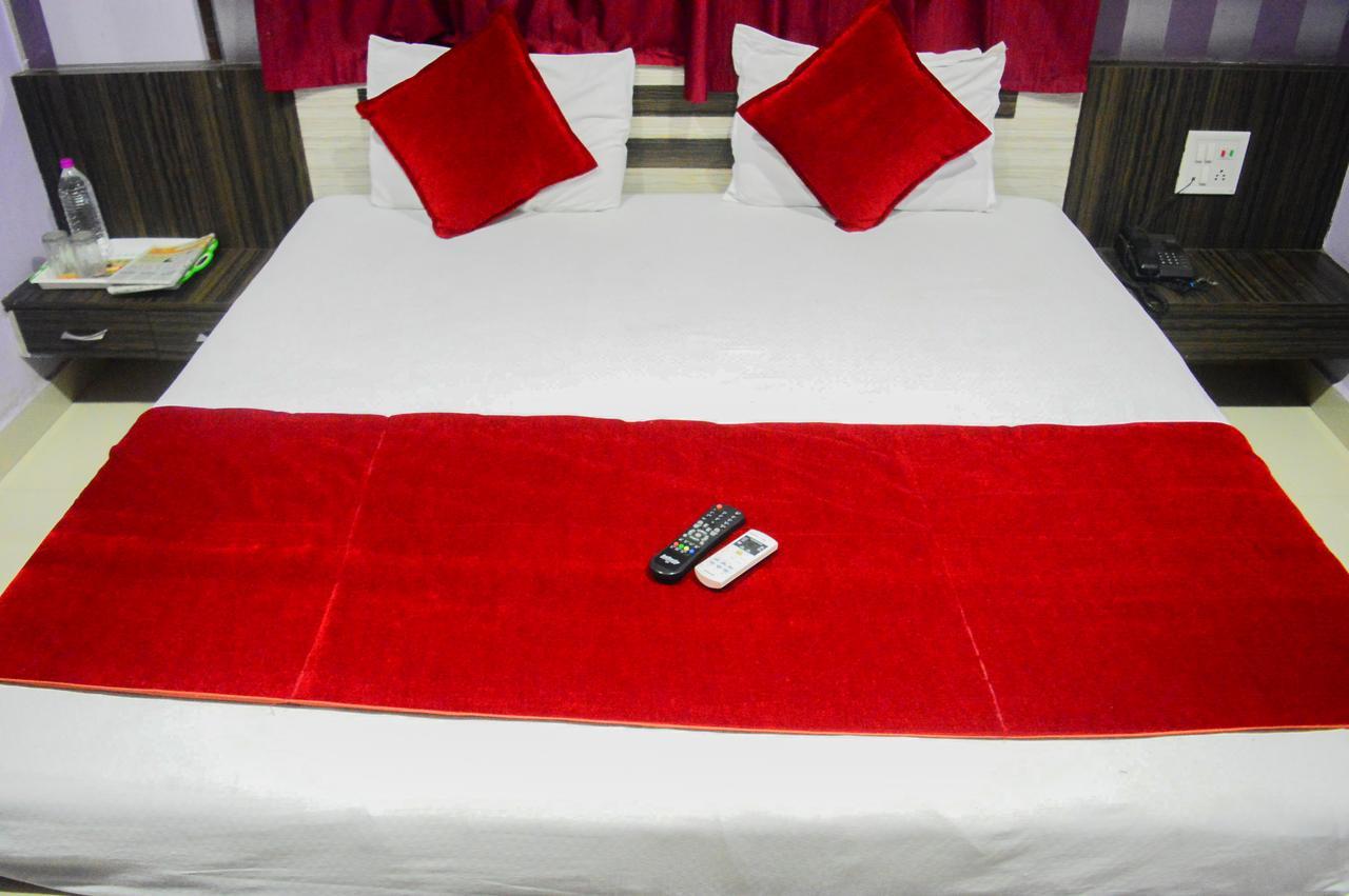 Hotel Royal Palace - 150 Meters From Mahakal Temple Ujjain Exterior foto